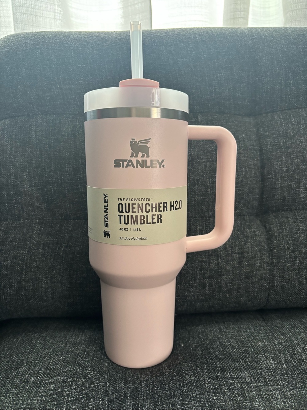 NIB Stanley 40 oz Quencher H2.0 FlowState Tumbler - Bloom (Pink)